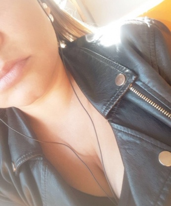 💋 У меня есть много возможностей для создания незабываемых моментов блаженства. Фотографии в моем профиле – реальные, опытные руки и горячее тело тоже 😉 Если ты хочешь окунуться в мир страсти и наслаждения, то ты нашел то, что искал. Живу в Москве и готова встретиться с тобой в любое удобное для тебя время. Звони, чтобы узнать больше о моих услугах и оставить свой отзыв об этих незабываемых мгновениях вместе. 🔥💫 Нюша