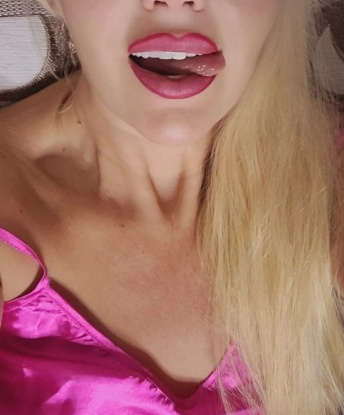 💋 Я - креативная, нежная и опытная проститутка, которая знает, как сделать тебя счастливым. Живу в Москве, и готова предоставить тебе незабываемые моменты наслаждения. 💫 Мои услуги - это искусство, и я мастерски владею им. От классического секса до экстремальных фантазий - я сделаю все, чтобы удовлетворить тебя полностью. 🌹 Мои возможности безграничны, и вместе мы осуществим все, о чем ты только мечтаешь. 😈 Мои фото ты можешь увидеть на сайте, а мои отзывы говорят сами за себя. Так давай же встретимся, и я покажу тебе настоящее удовольствие. 🔥 Если ты хочешь испытать настоящий эротический взрыв, ты знаешь, где меня найти - в Москве. 😉😘 Дарья
